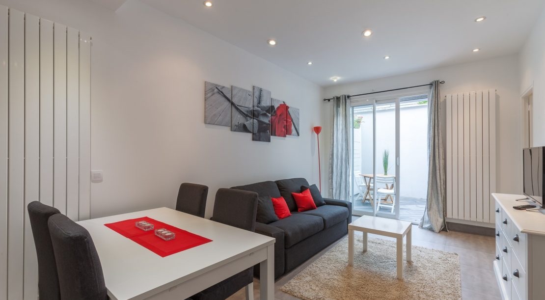 Fully furnished studios and apartments near Clamart City Center, Paris-Porte de Versailles, Versailles City Center and Castle, Issy-Les-Moulineaux, Boulogne Billancourt, Châtillon, Vanves, Malakoff and Paris City Center...