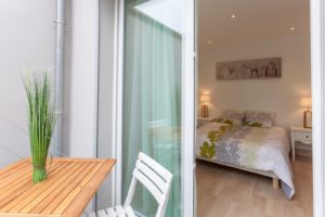 Fully furnished studios and apartments near Clamart City Center, Paris-Porte de Versailles, Versailles City Center and Castle, Issy-Les-Moulineaux, Boulogne Billancourt, Châtillon, Vanves, Malakoff and Paris City Center...